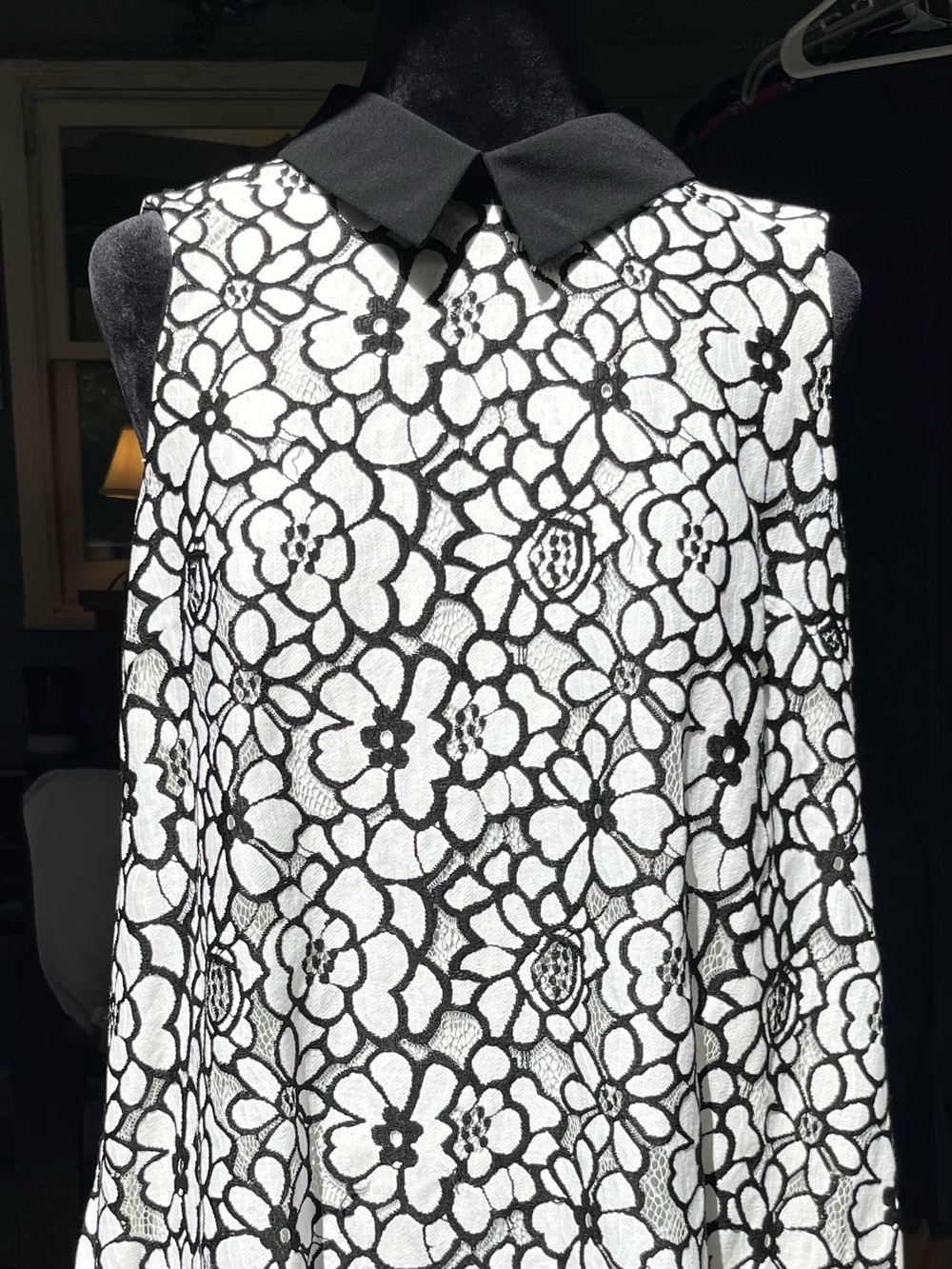Nanette Lepore Black- White Floral Lace Sleeveless Dress Peter Pan Collar Sz. 10